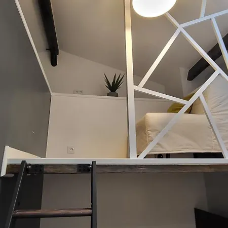à Avec Ascenseur ! *